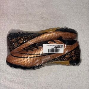 Bronze/Black Turf Soccer Cleats – EU 39 / US 6.5 Men / US 8 Women
